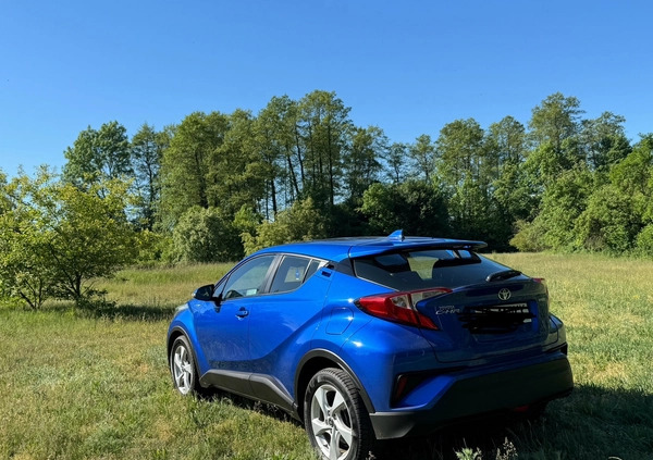 Toyota C-HR cena 77600 przebieg: 115200, rok produkcji 2018 z Konin małe 781